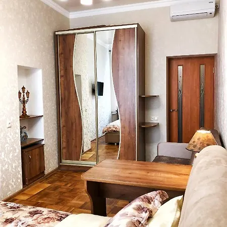 Apartamento Near Rynok Square On Serbska Street Leópolis