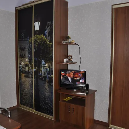 Апартаменти Near Rynok Square On Serbska Street Львів