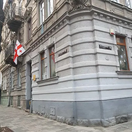 Апартаменти Near Rynok Square On Serbska Street *