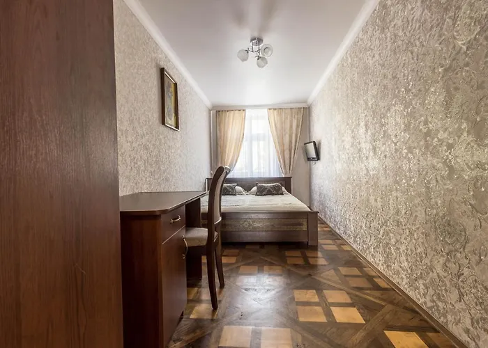 Near Rynok Square On Serbska Street * إلفيف