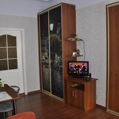 Apartments Near Rynok Square On Serbska Street