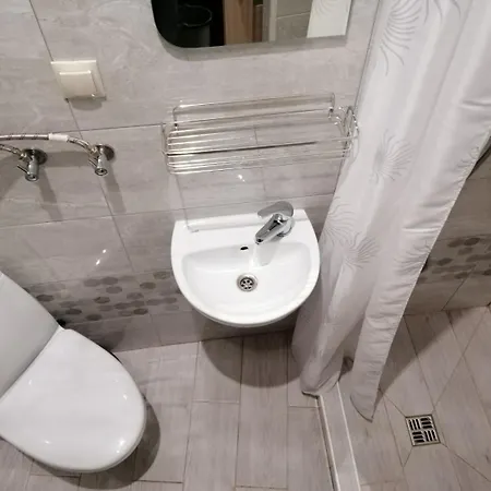 Apartment Apartments Near Rynok Square On Staroyevreyska And Fedorova Streets *